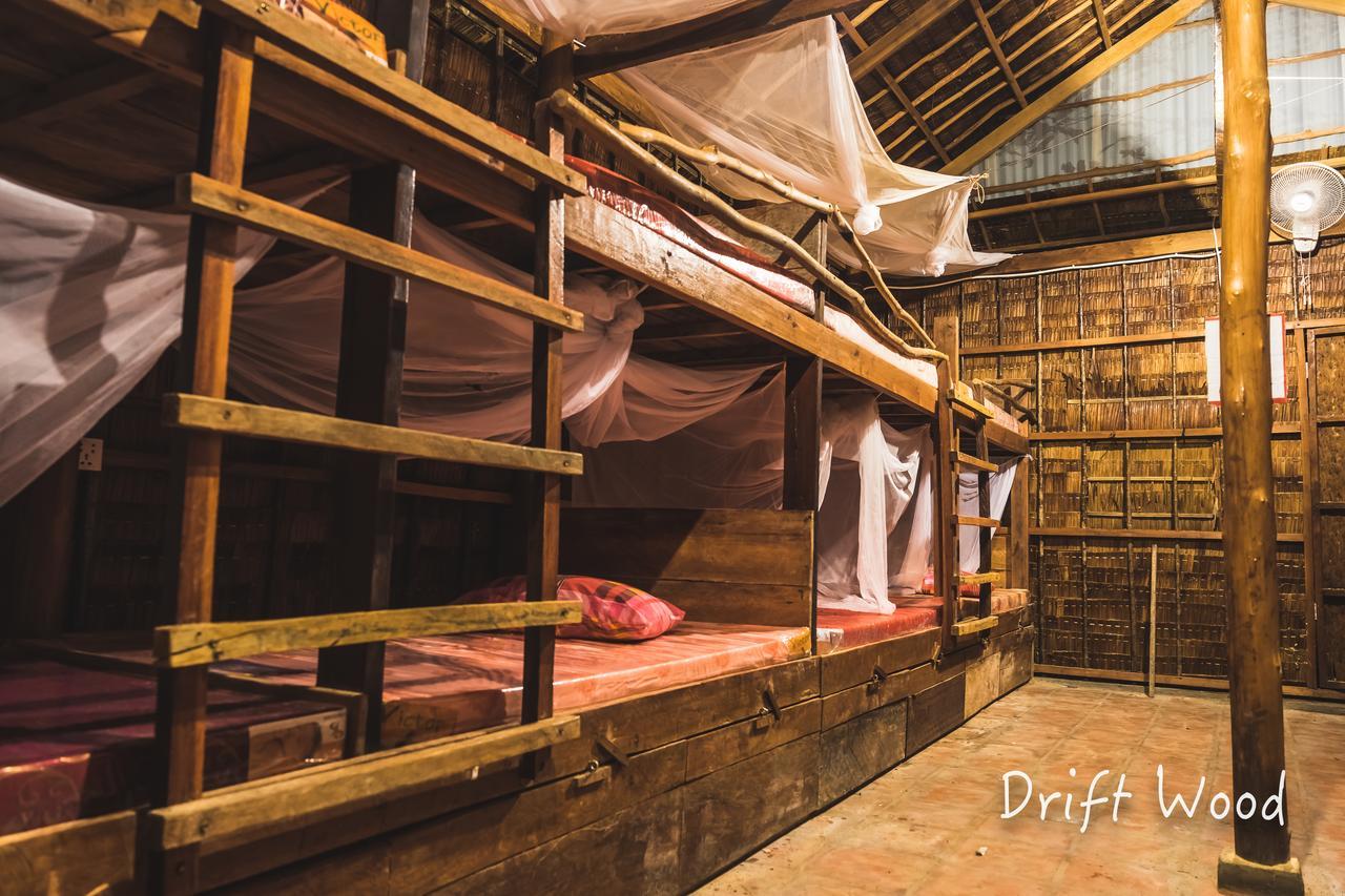 Driftwood Hostel And Bungalows Koh Rong Sanloem Exterior foto