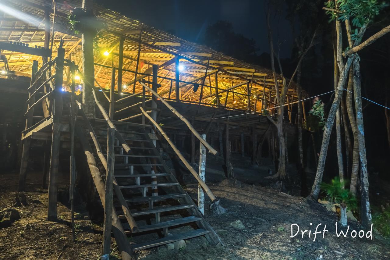 Driftwood Hostel And Bungalows Koh Rong Sanloem Exterior foto